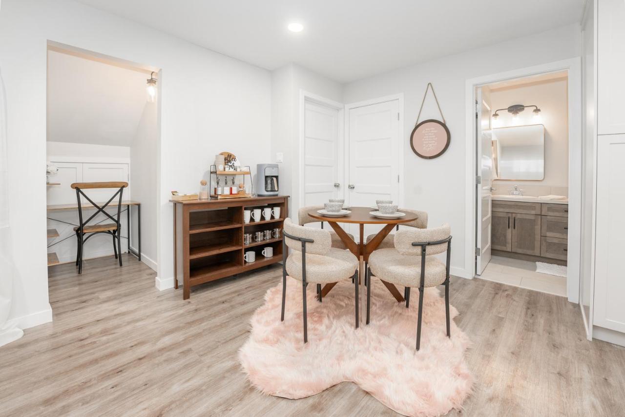 Copperwood Cozy Cellar With Hot Tub Ξενοδοχείο Lethbridge Εξωτερικό φωτογραφία