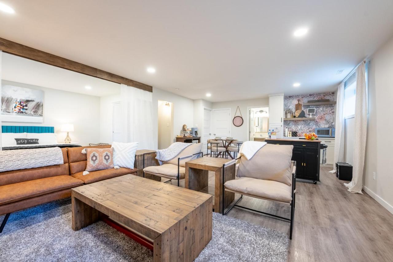 Copperwood Cozy Cellar With Hot Tub Ξενοδοχείο Lethbridge Εξωτερικό φωτογραφία